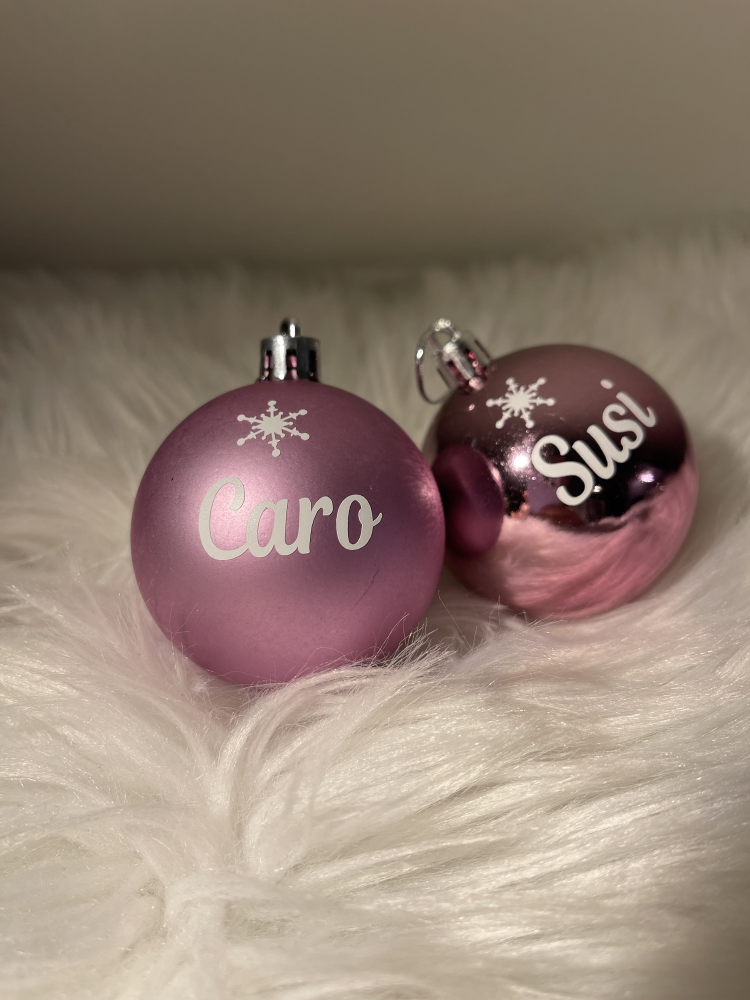 Personalisierte Weihnachtskugel aus Kunststoff – Bild 10